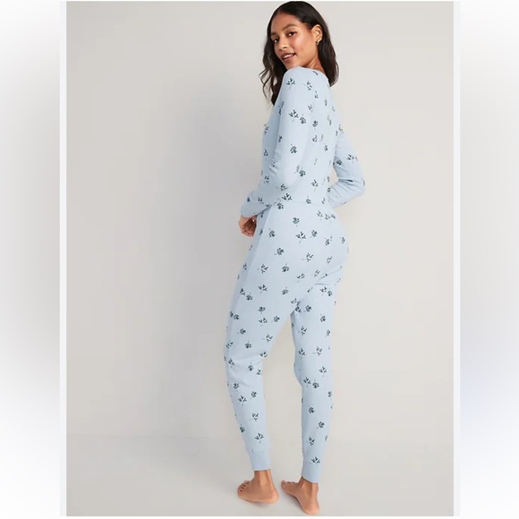 Old Navy Blue Pattern Onesis - Picture 5 of 12